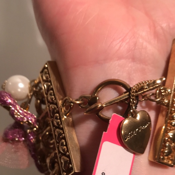 Betsey Johnson nutcracker charm bracelet New - Picture 14 of 15